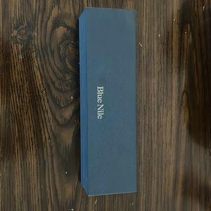 Blue Nile mini diamond bar bracelet (14k rose gold)